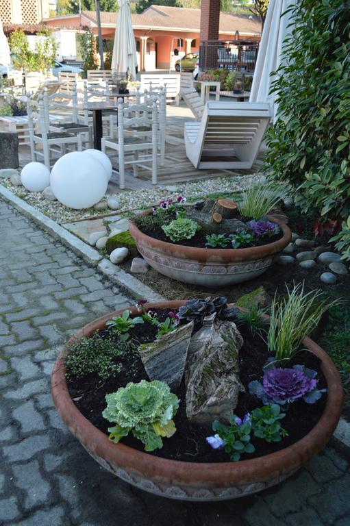 Hotel Le Vigne Di Corvino Casteggio Exteriér fotografie