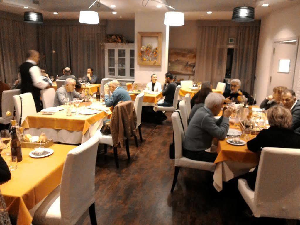 Hotel Le Vigne Di Corvino Casteggio Exteriér fotografie